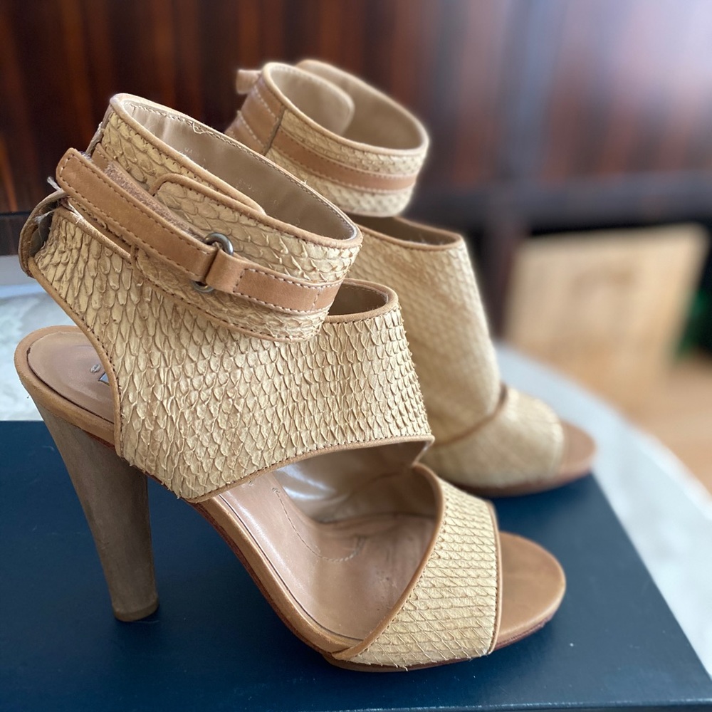 BCBG Beige Cut Out Heels - Size 7